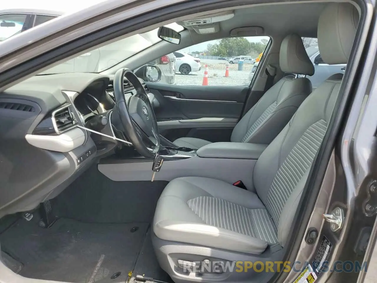 7 Фотография поврежденного автомобиля 4T1G11AK3LU934888 TOYOTA CAMRY 2020
