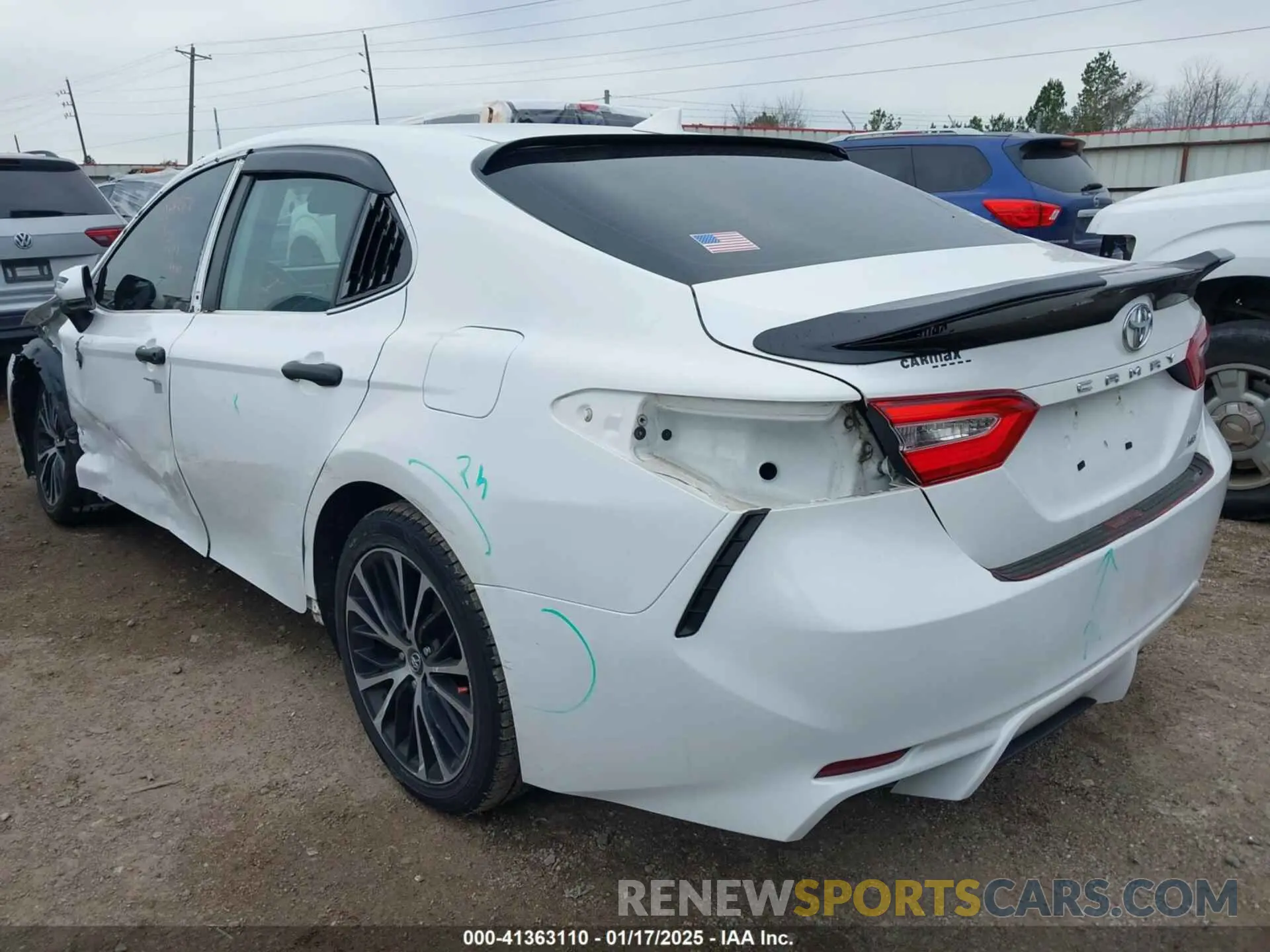 18 Photograph of a damaged car 4T1G11AK3LU944076 TOYOTA CAMRY 2020