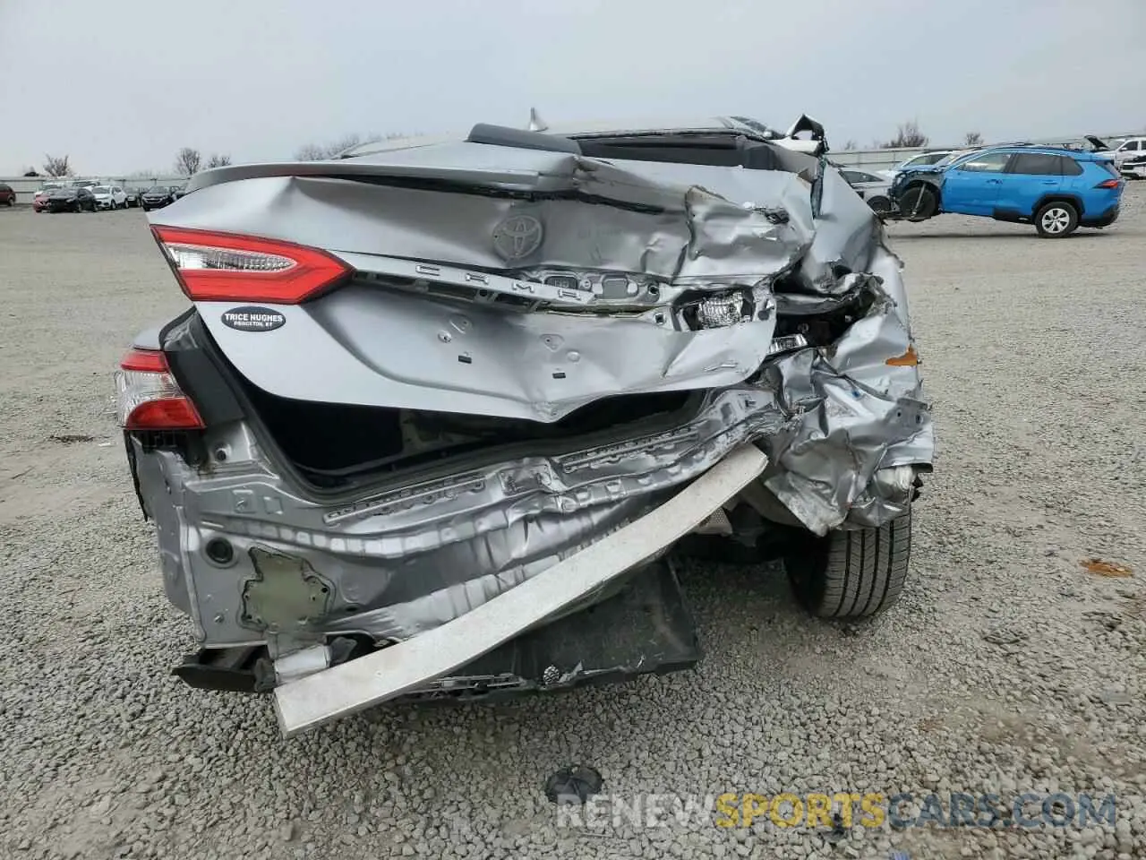 6 Photograph of a damaged car 4T1G11AK3LU944322 TOYOTA CAMRY 2020