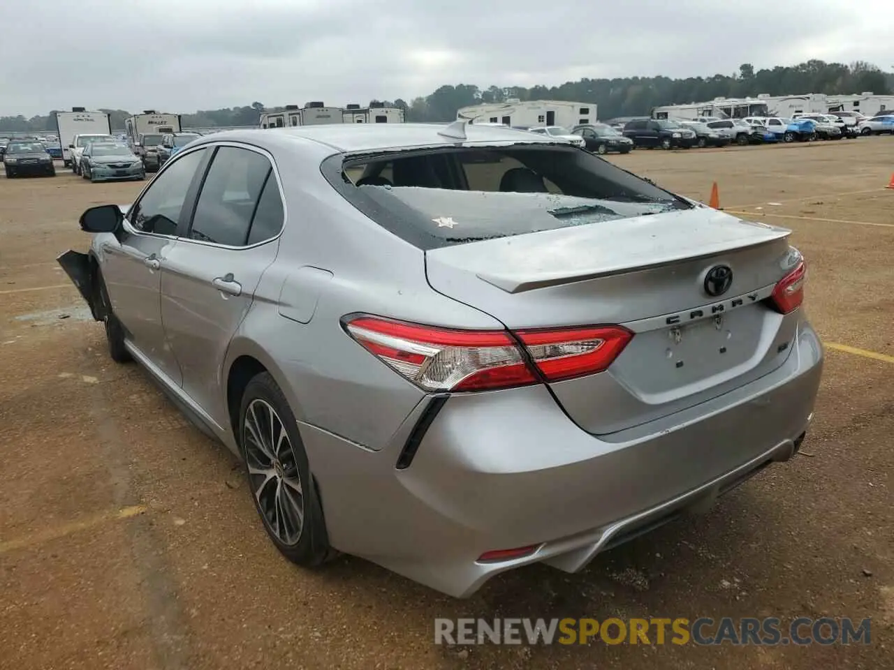 3 Photograph of a damaged car 4T1G11AK3LU952128 TOYOTA CAMRY 2020