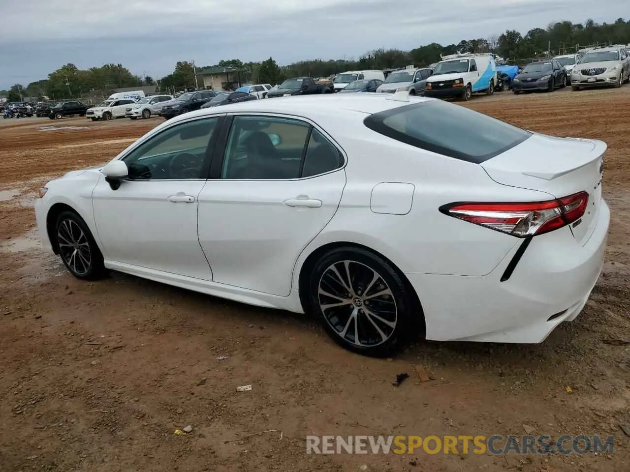 2 Photograph of a damaged car 4T1G11AK3LU955823 TOYOTA CAMRY 2020