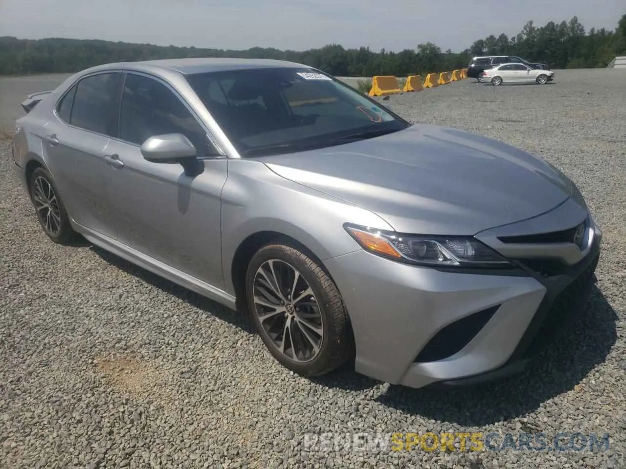 1 Фотография поврежденного автомобиля 4T1G11AK3LU957393 TOYOTA CAMRY 2020