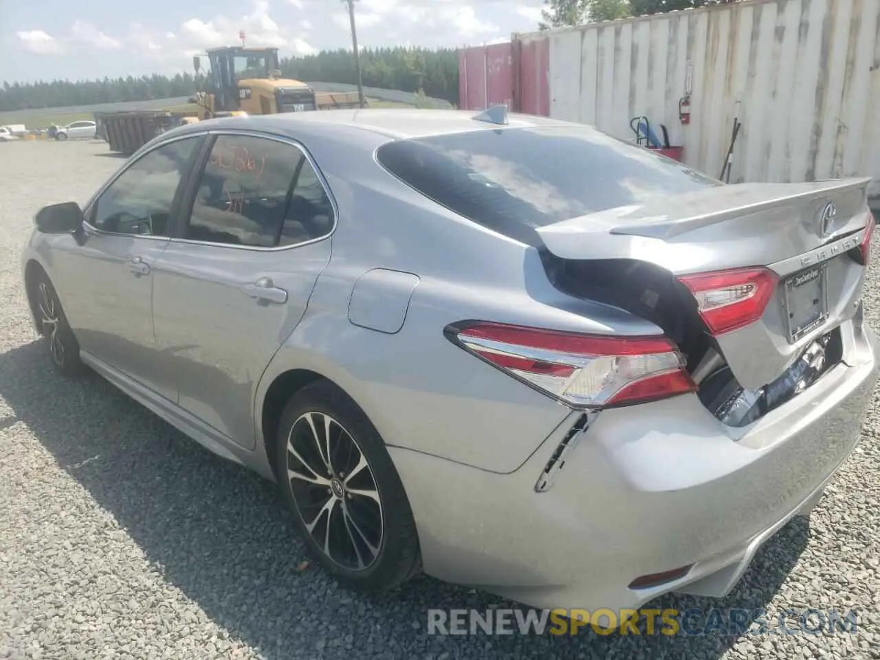3 Фотография поврежденного автомобиля 4T1G11AK3LU957393 TOYOTA CAMRY 2020