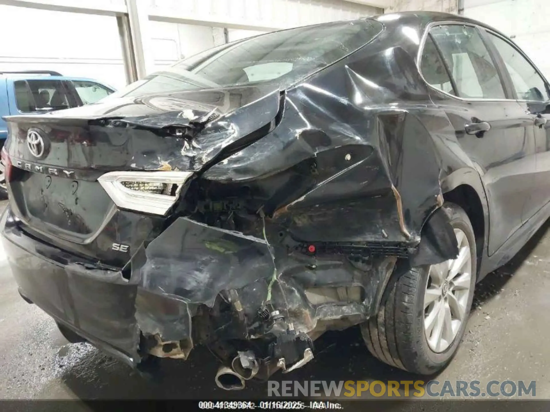 6 Photograph of a damaged car 4T1G11AK3LU980527 TOYOTA CAMRY 2020