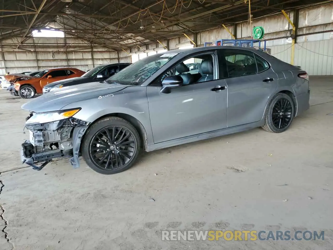 1 Фотография поврежденного автомобиля 4T1G11AK4LU302224 TOYOTA CAMRY 2020