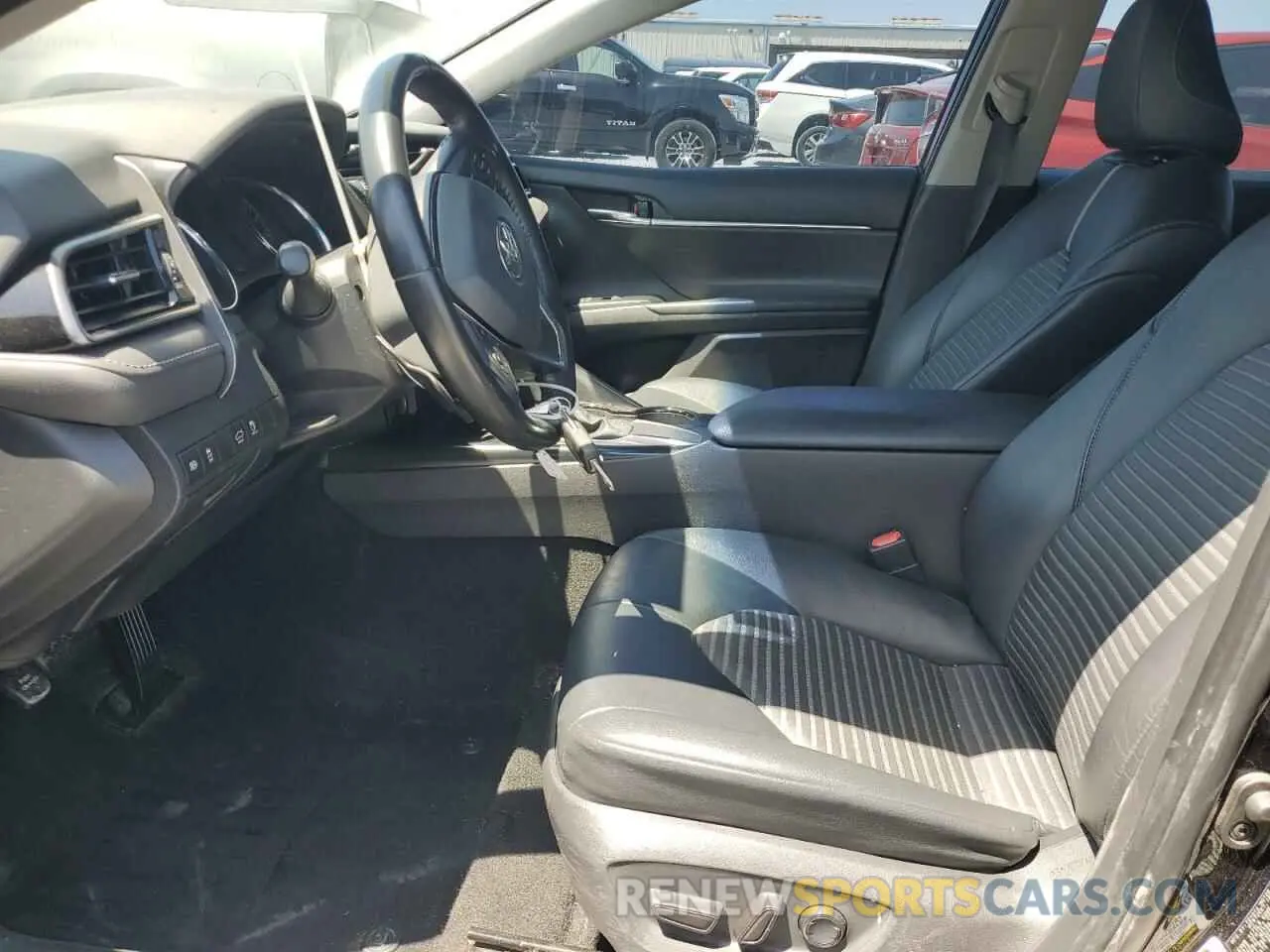 7 Photograph of a damaged car 4T1G11AK4LU312526 TOYOTA CAMRY 2020