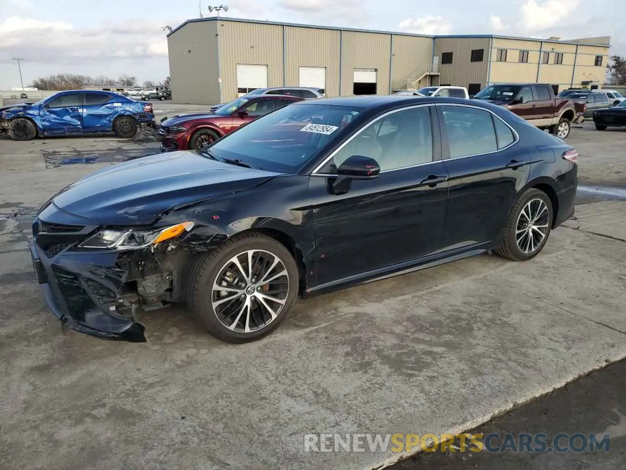 1 Фотография поврежденного автомобиля 4T1G11AK4LU317189 TOYOTA CAMRY 2020