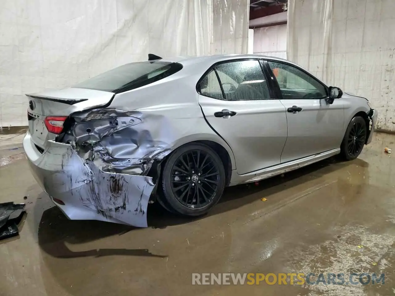 3 Фотография поврежденного автомобиля 4T1G11AK4LU320271 TOYOTA CAMRY 2020