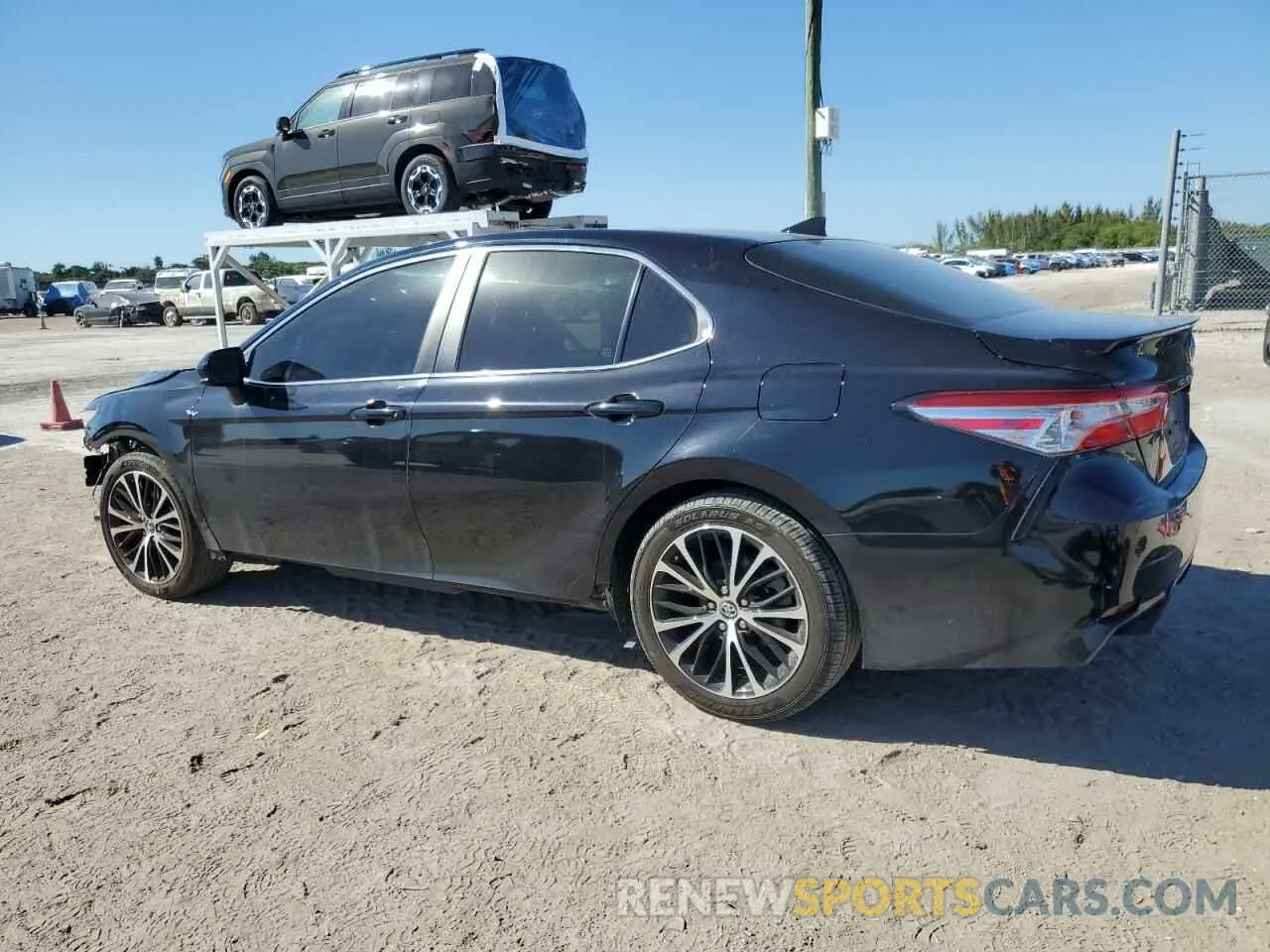 2 Фотография поврежденного автомобиля 4T1G11AK4LU320500 TOYOTA CAMRY 2020