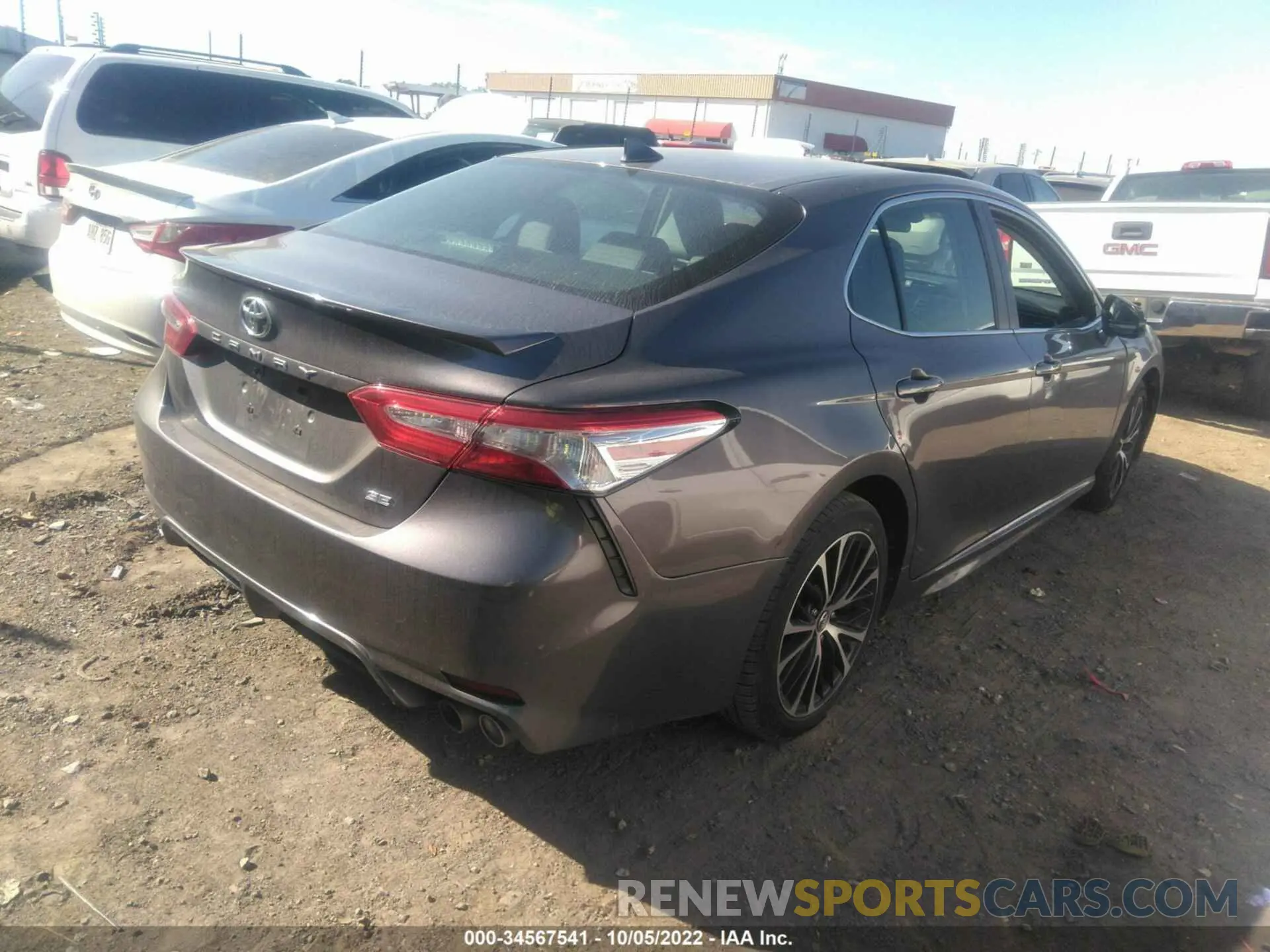 4 Фотография поврежденного автомобиля 4T1G11AK4LU328340 TOYOTA CAMRY 2020