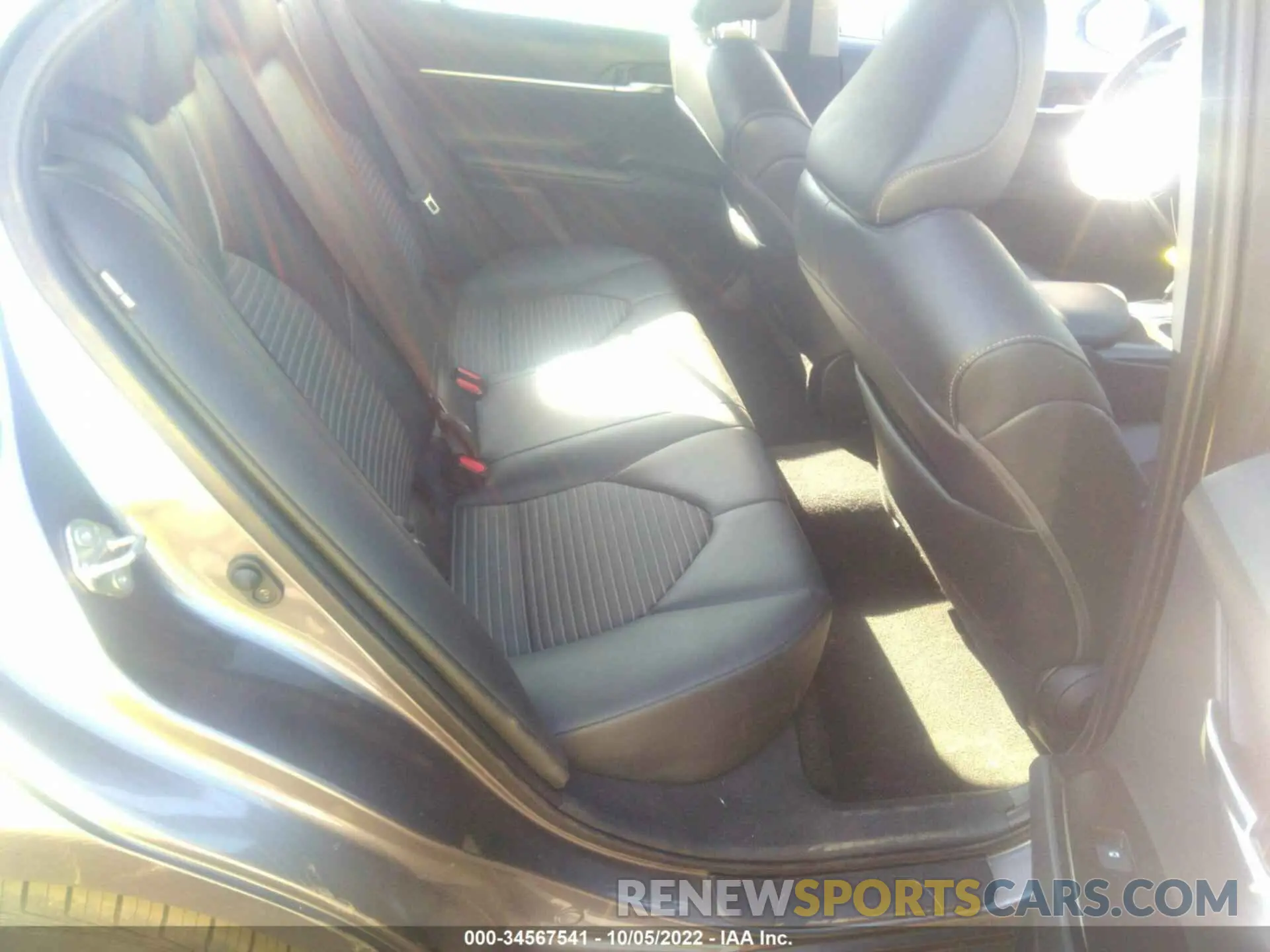8 Фотография поврежденного автомобиля 4T1G11AK4LU328340 TOYOTA CAMRY 2020