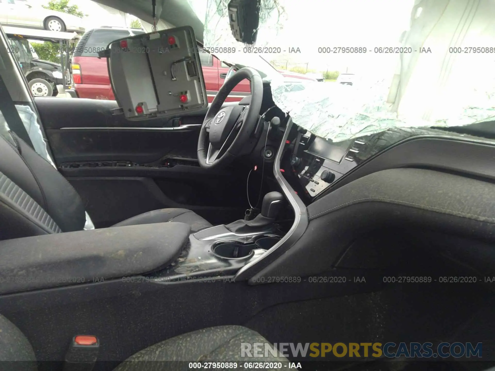 5 Photograph of a damaged car 4T1G11AK4LU338088 TOYOTA CAMRY 2020