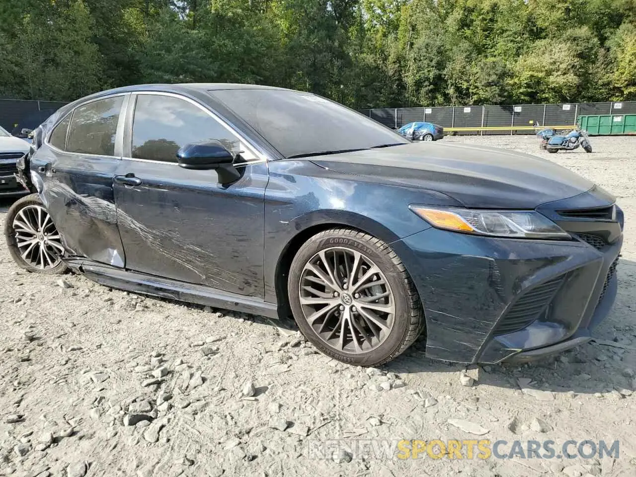 4 Photograph of a damaged car 4T1G11AK4LU339287 TOYOTA CAMRY 2020