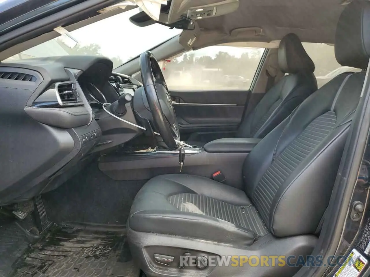 7 Photograph of a damaged car 4T1G11AK4LU339287 TOYOTA CAMRY 2020