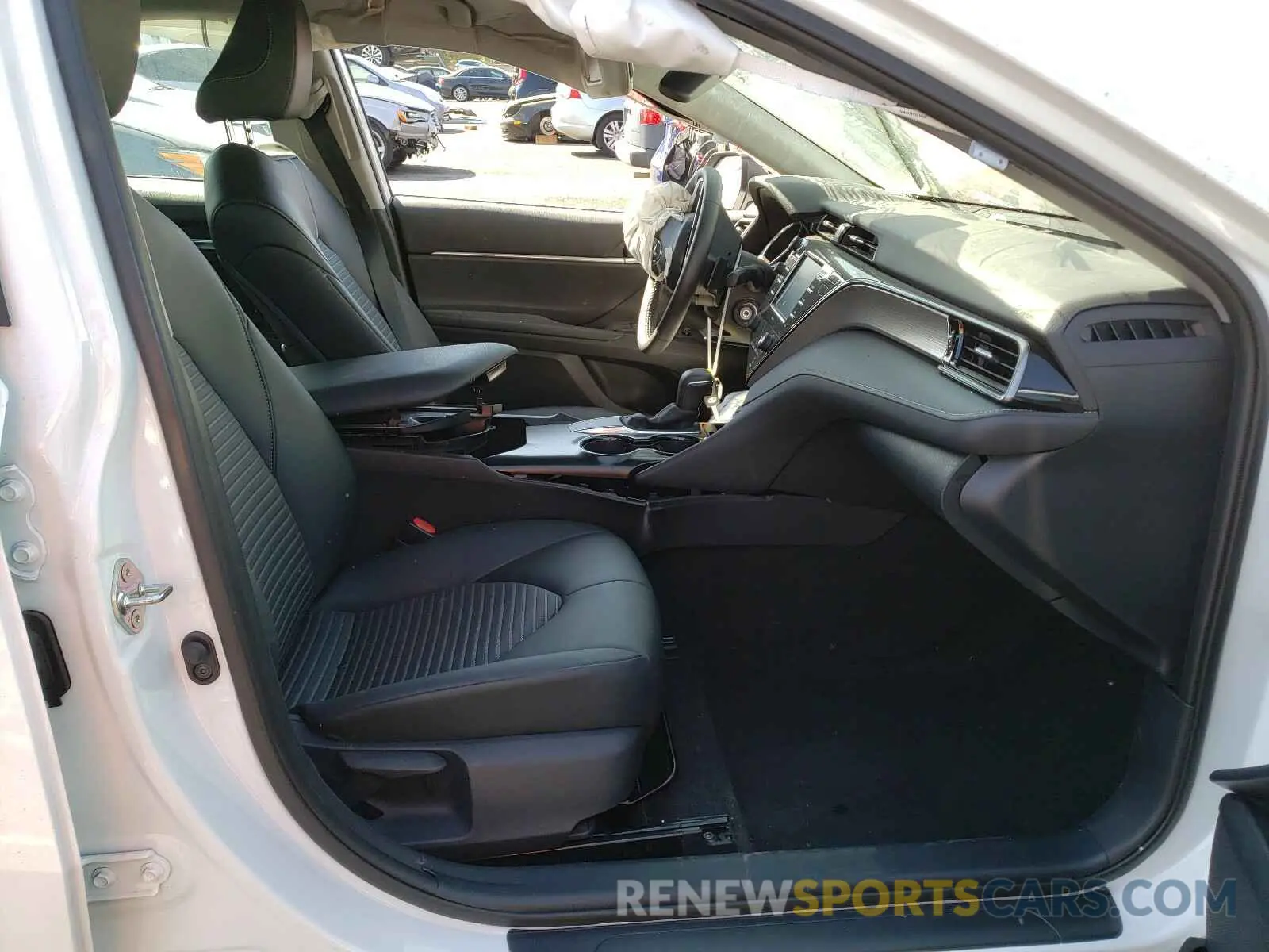 5 Photograph of a damaged car 4T1G11AK4LU339581 TOYOTA CAMRY 2020