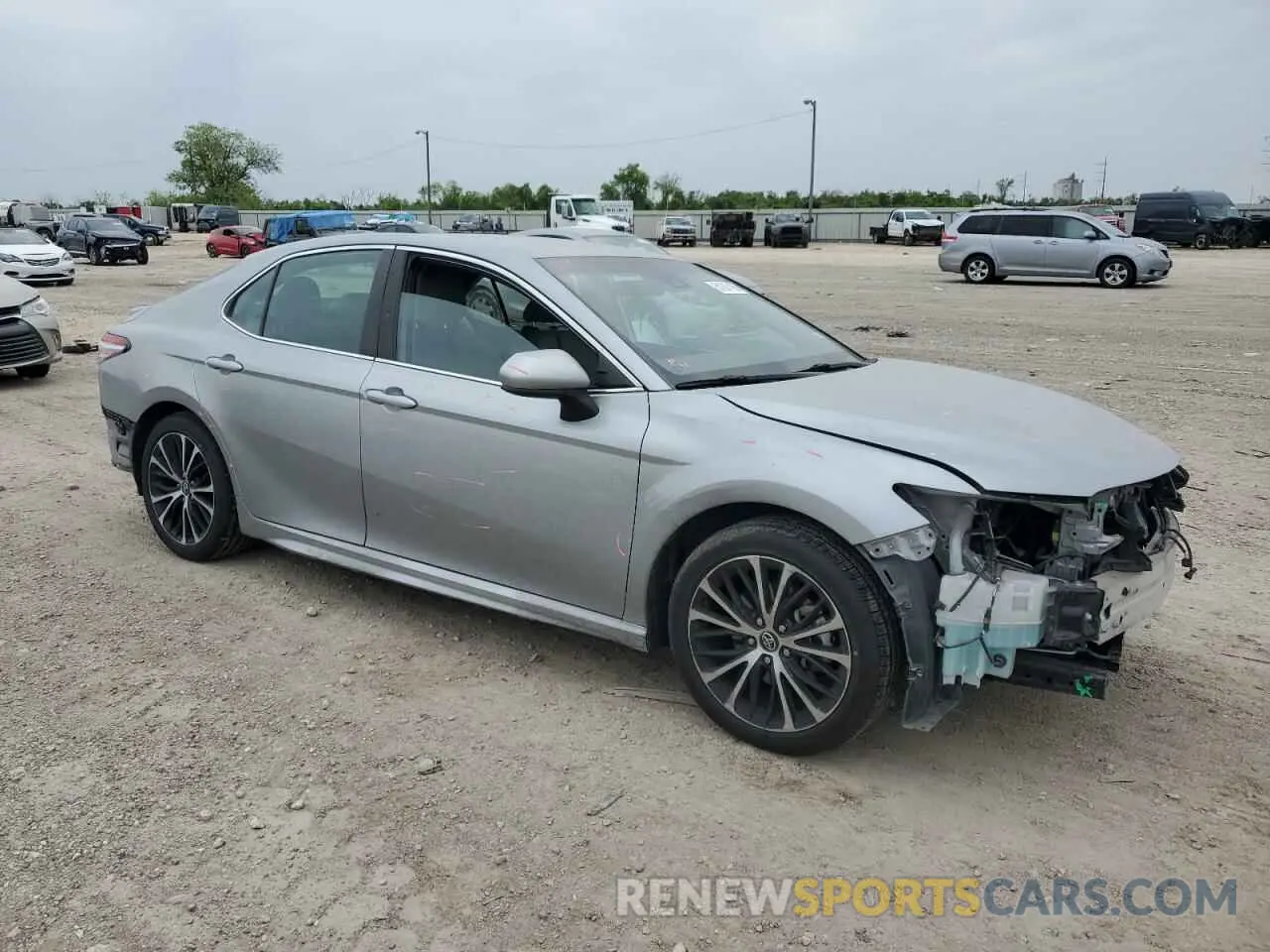 4 Photograph of a damaged car 4T1G11AK4LU341234 TOYOTA CAMRY 2020