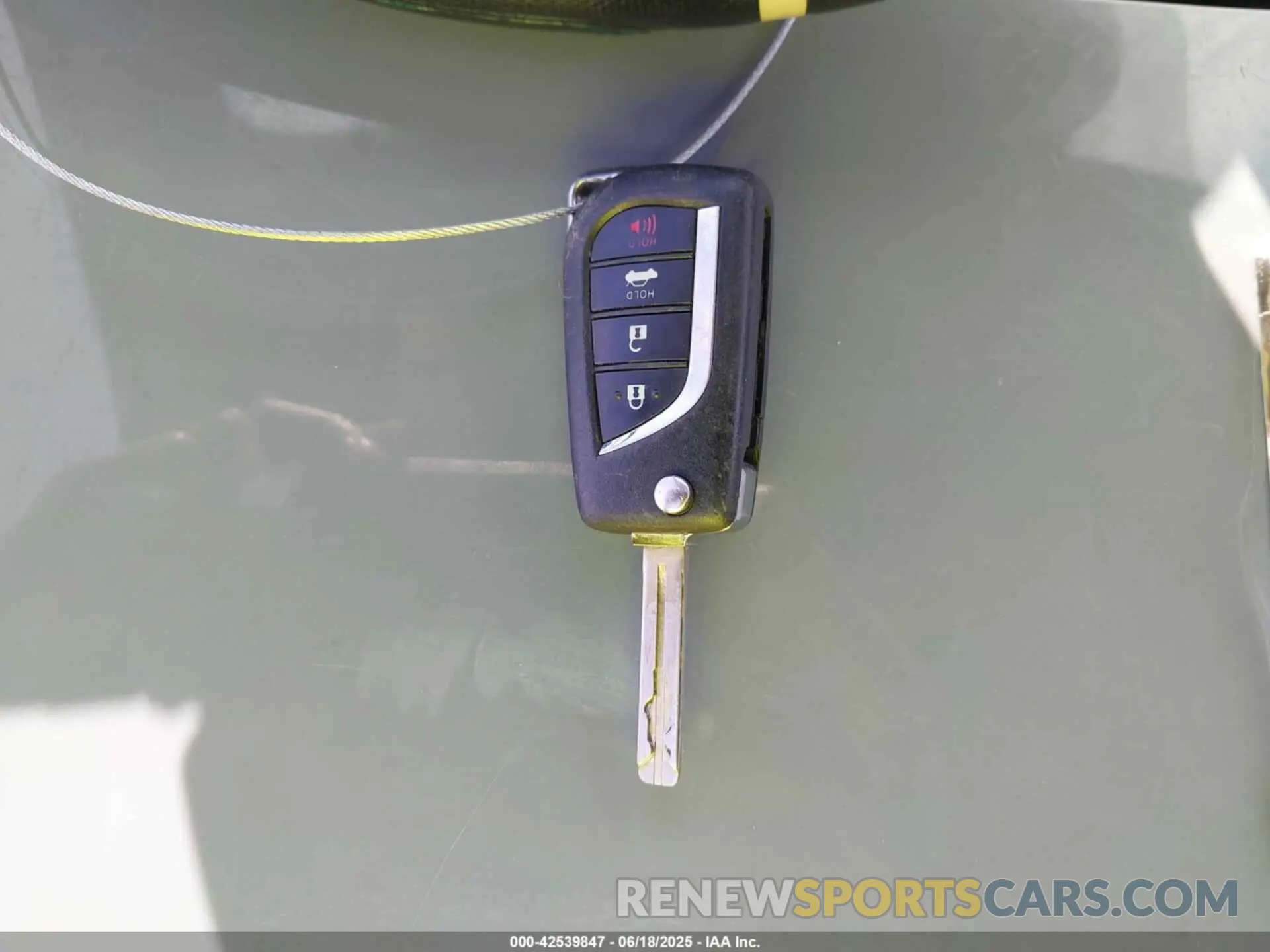 11 Фотография поврежденного автомобиля 4T1G11AK4LU343906 TOYOTA CAMRY 2020