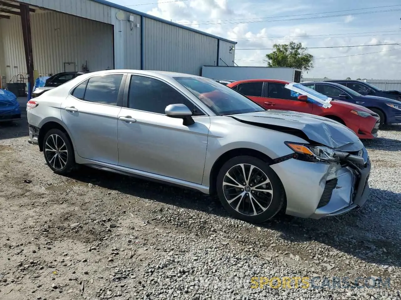 4 Фотография поврежденного автомобиля 4T1G11AK4LU354050 TOYOTA CAMRY 2020
