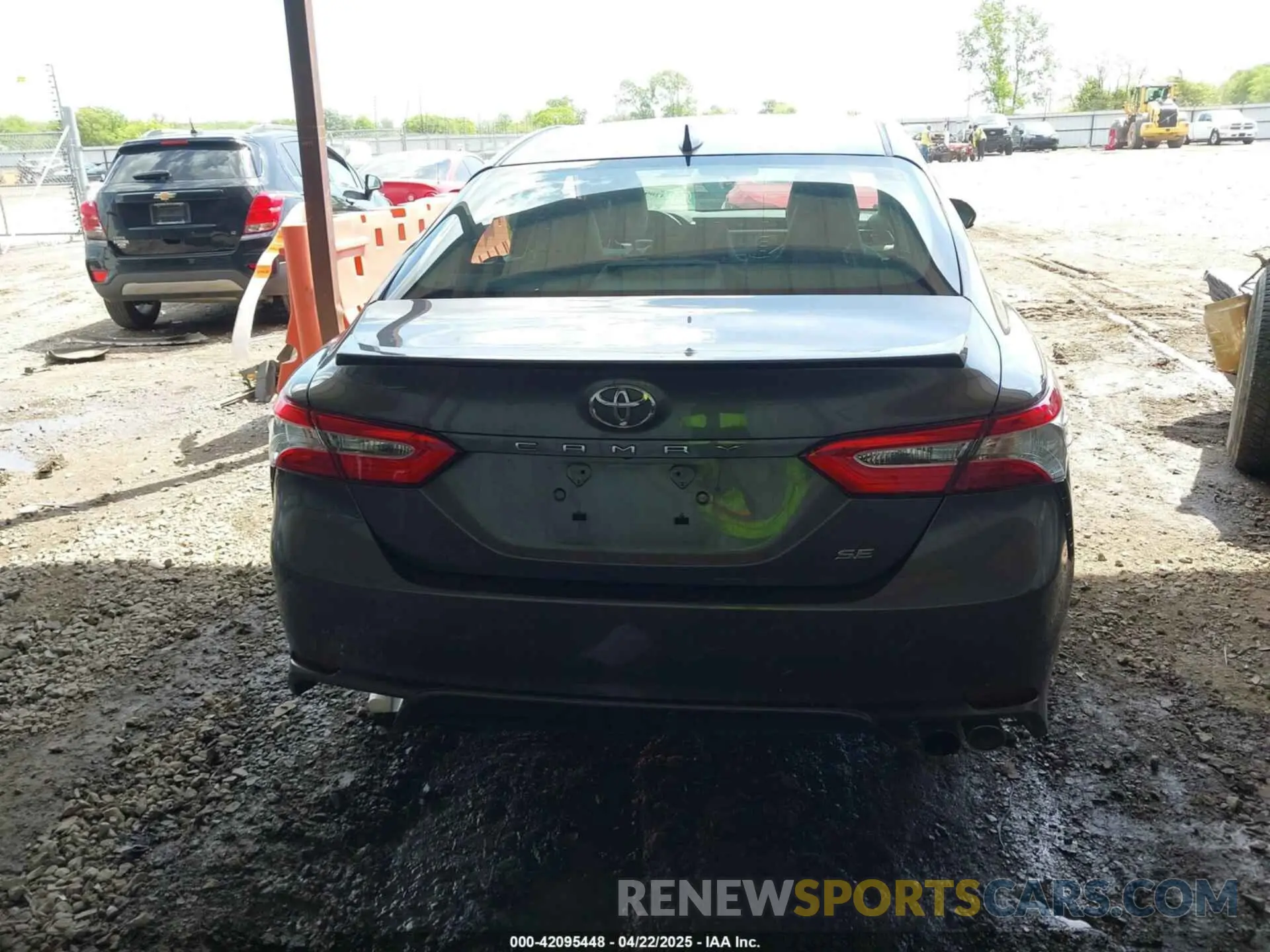 17 Photograph of a damaged car 4T1G11AK4LU358180 TOYOTA CAMRY 2020