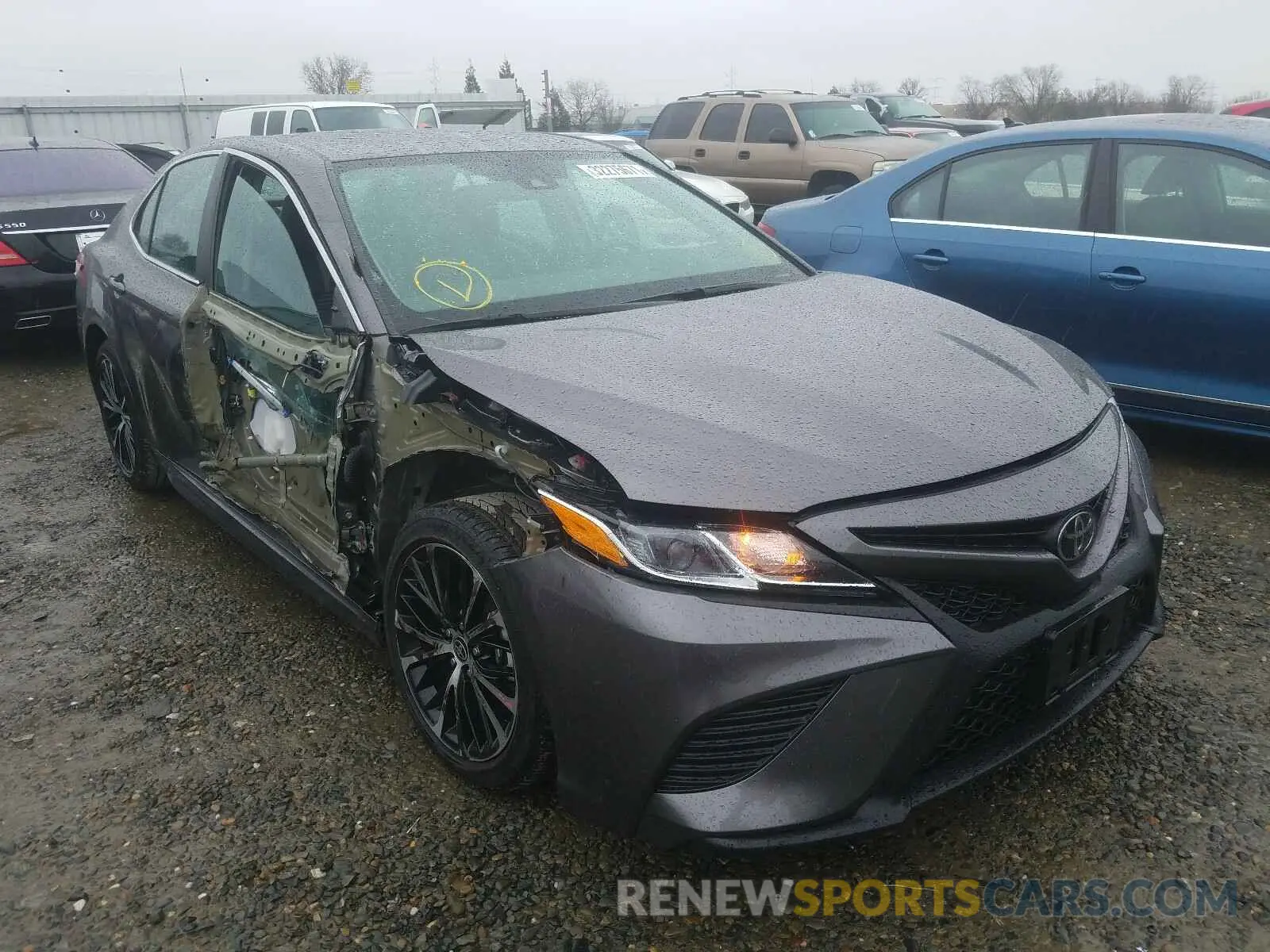 1 Photograph of a damaged car 4T1G11AK4LU358289 TOYOTA CAMRY 2020