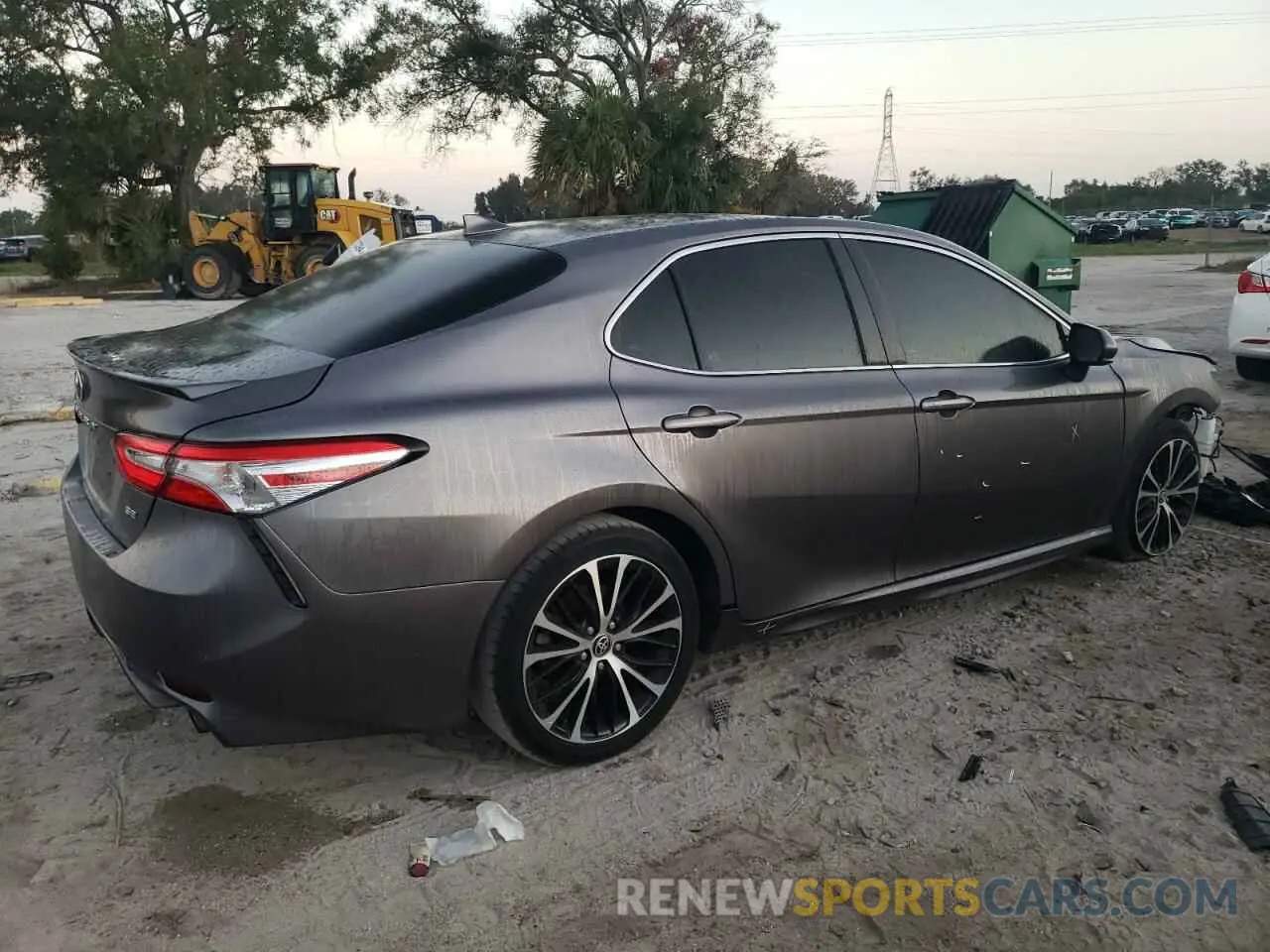 3 Photograph of a damaged car 4T1G11AK4LU359362 TOYOTA CAMRY 2020