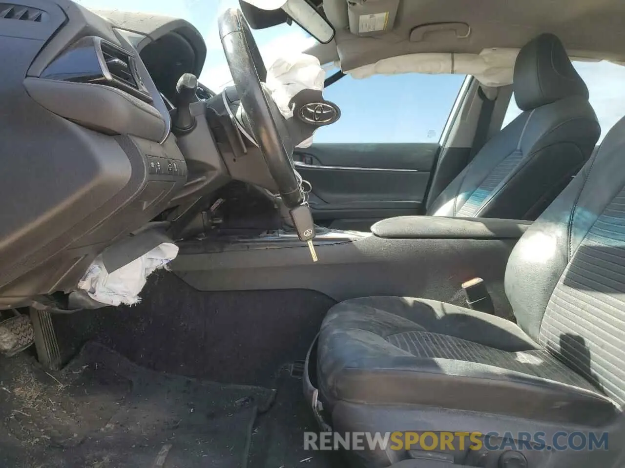 7 Photograph of a damaged car 4T1G11AK4LU390174 TOYOTA CAMRY 2020