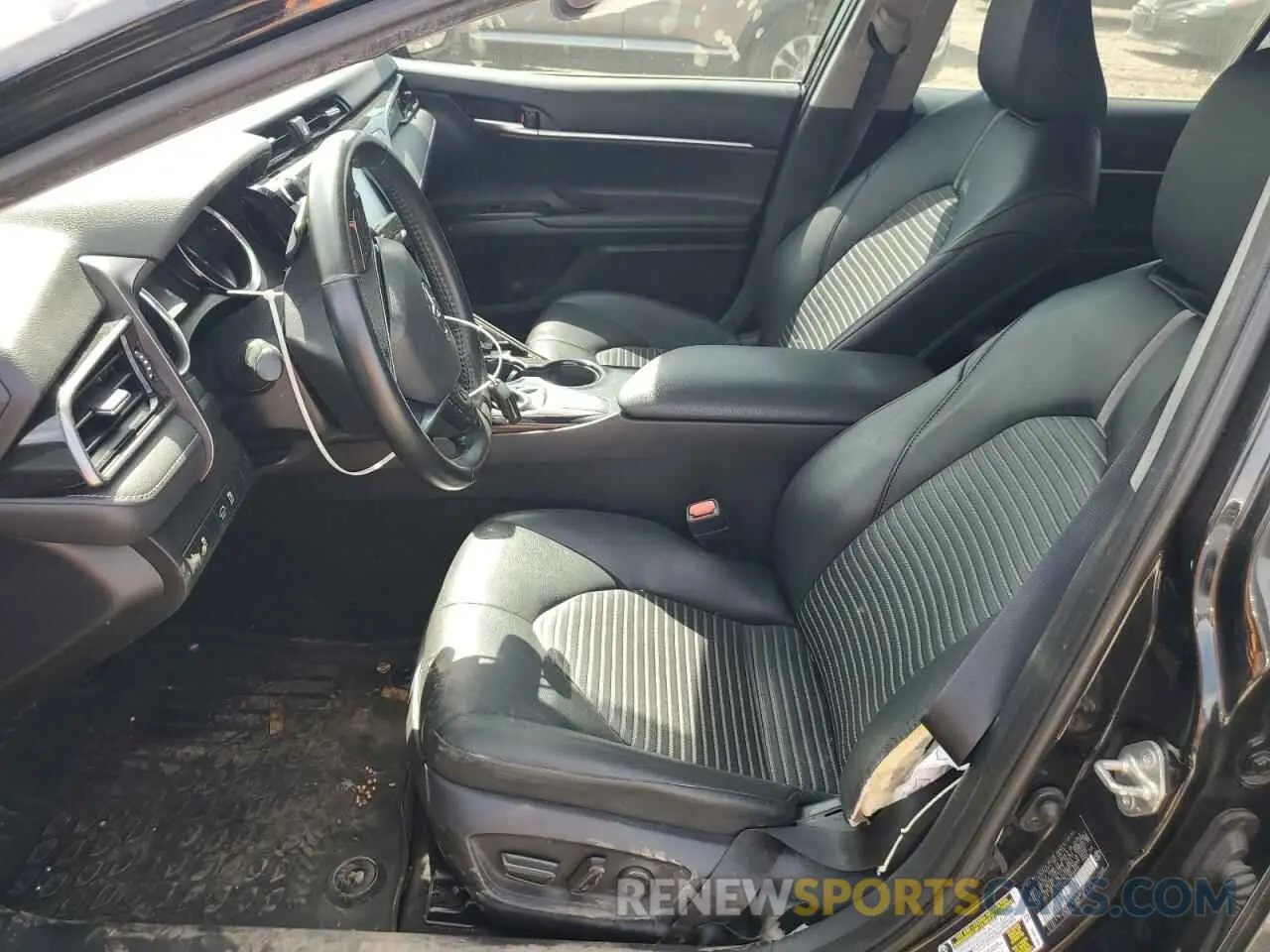 7 Фотография поврежденного автомобиля 4T1G11AK4LU856959 TOYOTA CAMRY 2020