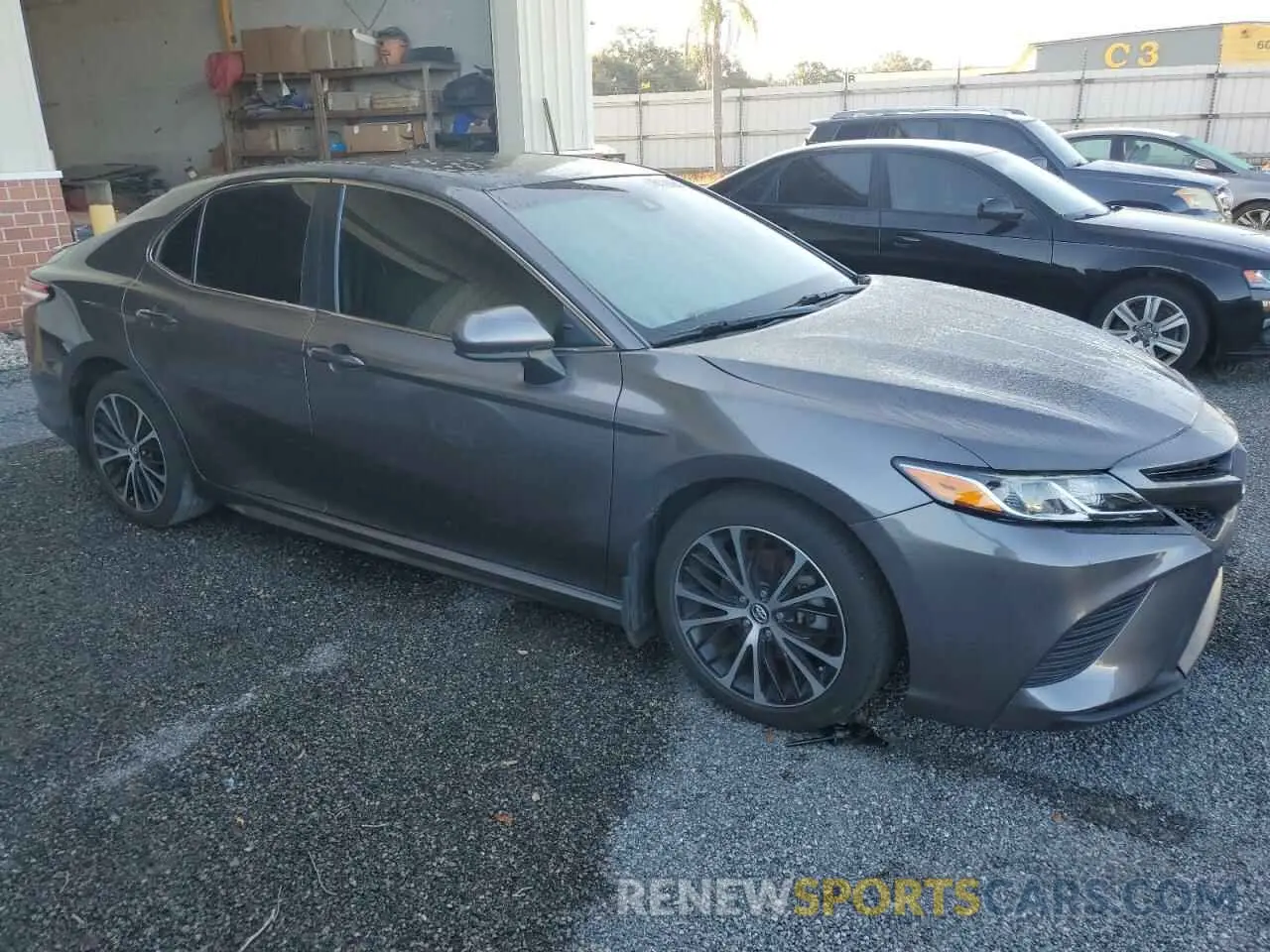 4 Photograph of a damaged car 4T1G11AK4LU863636 TOYOTA CAMRY 2020