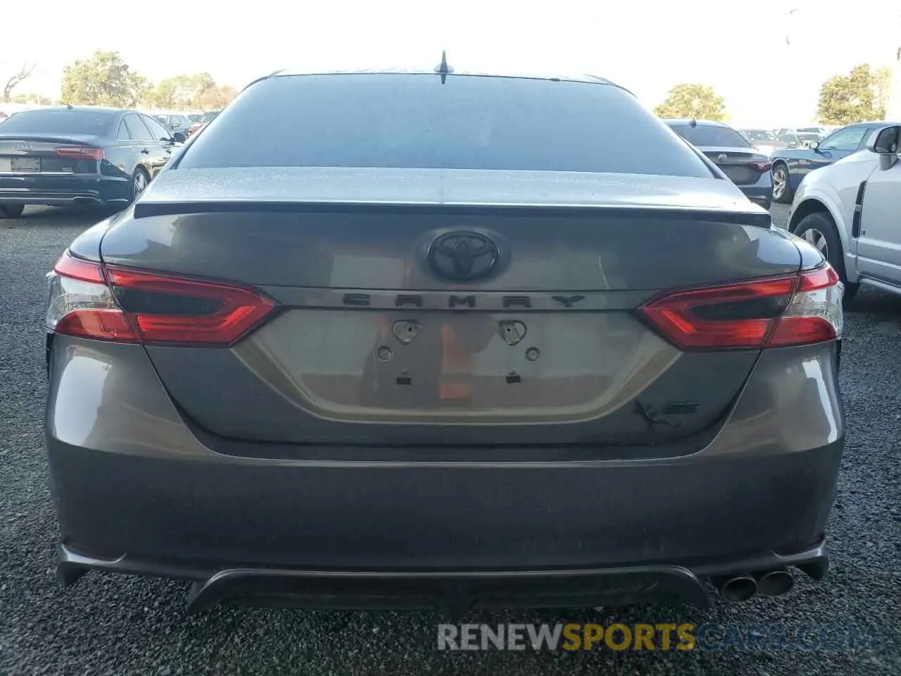 6 Photograph of a damaged car 4T1G11AK4LU863636 TOYOTA CAMRY 2020