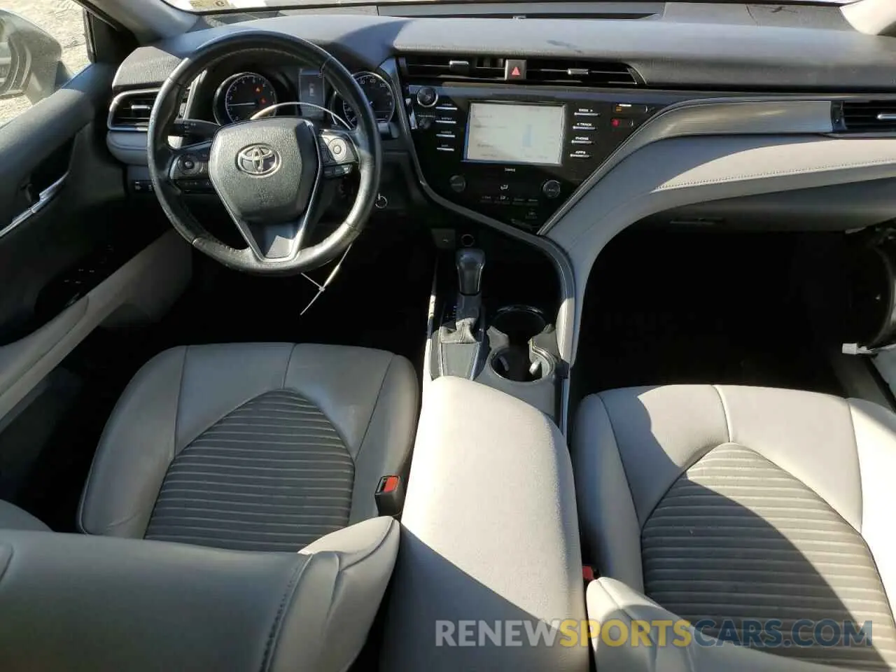 8 Фотография поврежденного автомобиля 4T1G11AK4LU886642 TOYOTA CAMRY 2020