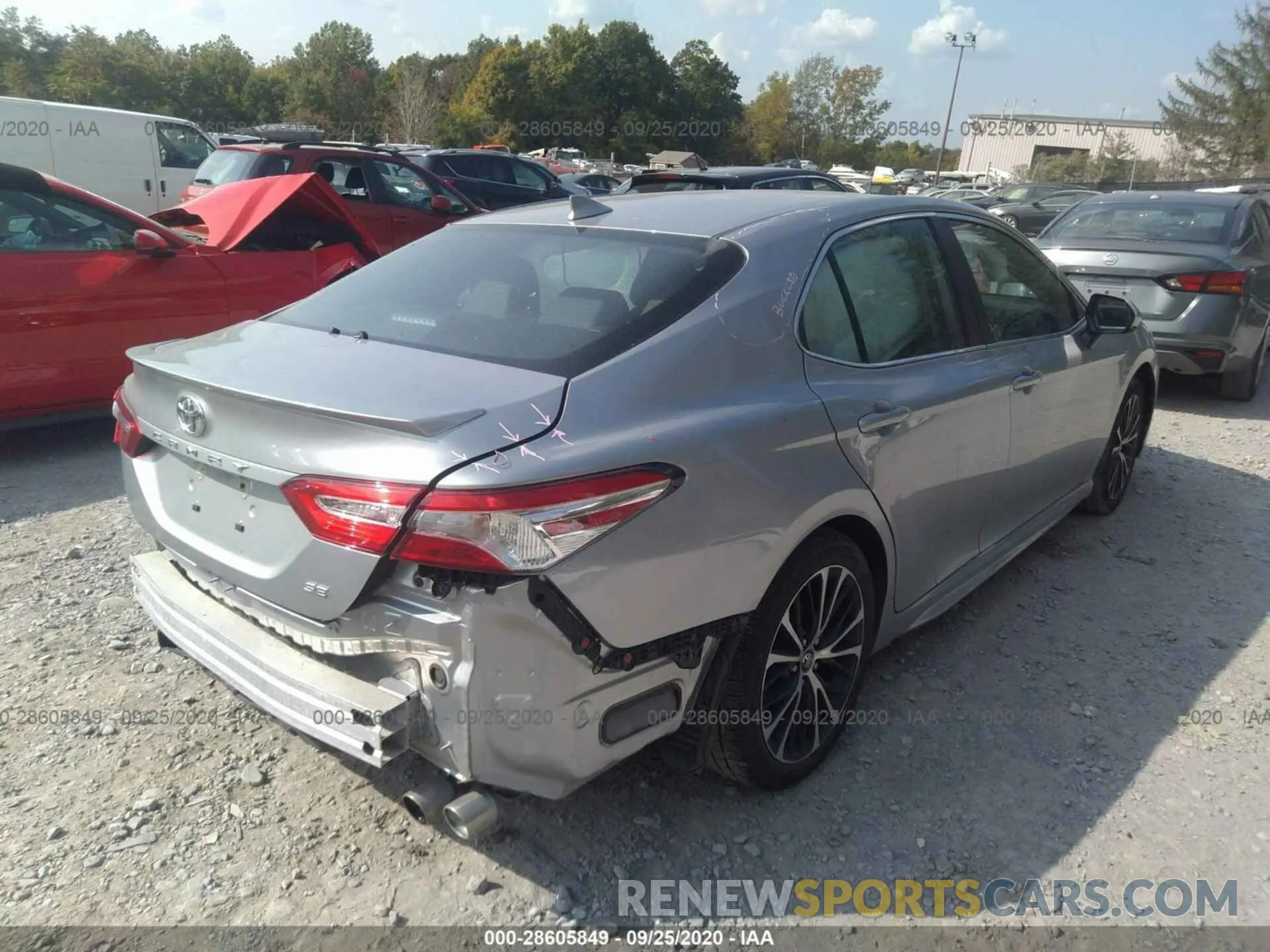 4 Photograph of a damaged car 4T1G11AK4LU906971 TOYOTA CAMRY 2020