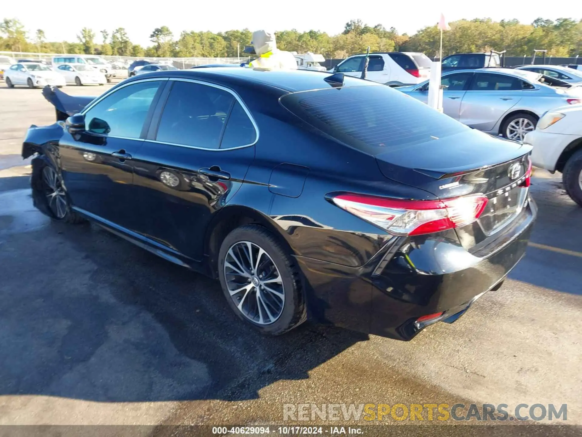3 Фотография поврежденного автомобиля 4T1G11AK4LU917257 TOYOTA CAMRY 2020