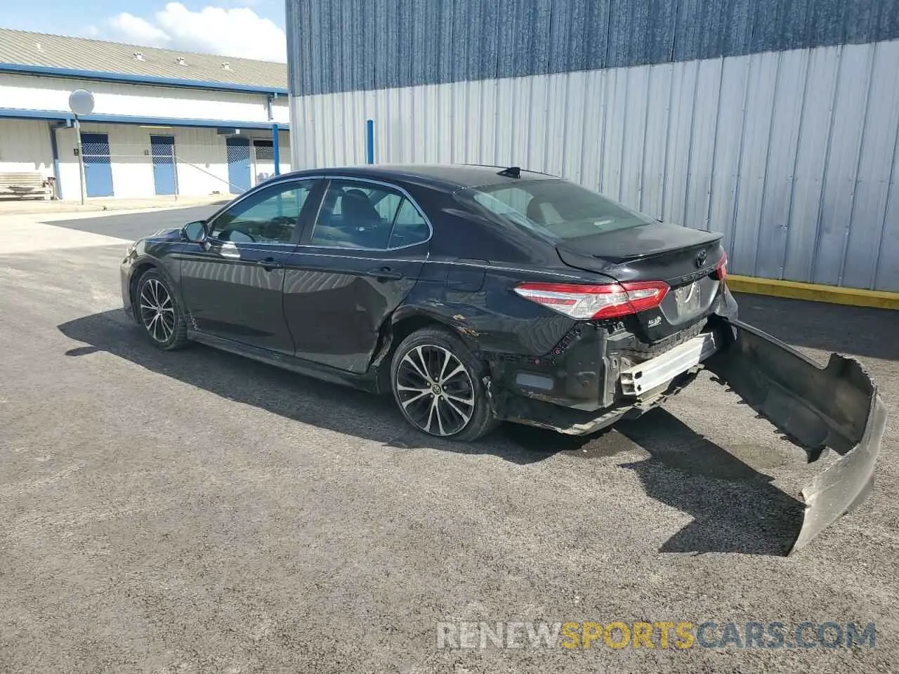 2 Фотография поврежденного автомобиля 4T1G11AK4LU945270 TOYOTA CAMRY 2020