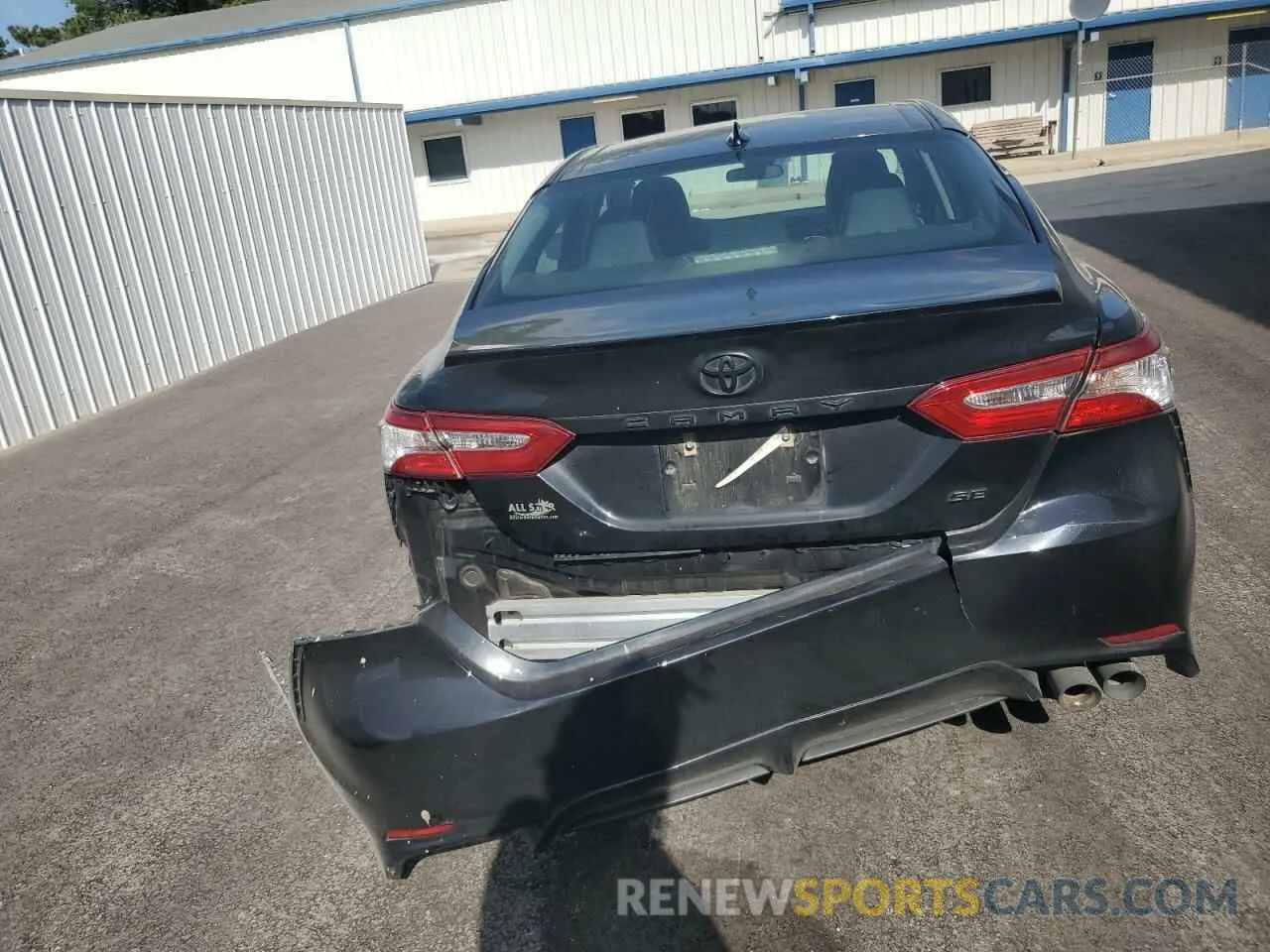 6 Фотография поврежденного автомобиля 4T1G11AK4LU945270 TOYOTA CAMRY 2020