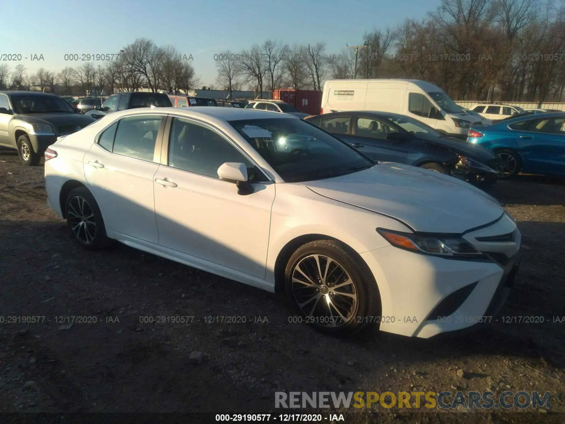 1 Photograph of a damaged car 4T1G11AK4LU949321 TOYOTA CAMRY 2020