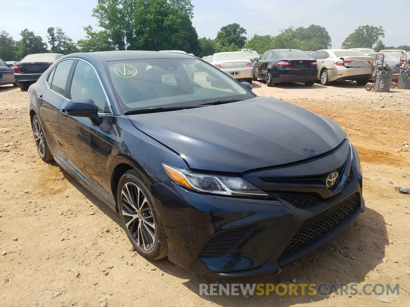 1 Photograph of a damaged car 4T1G11AK4LU955667 TOYOTA CAMRY 2020