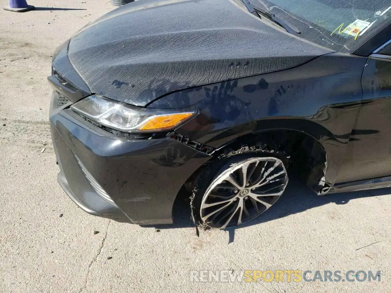 9 Photograph of a damaged car 4T1G11AK4LU961114 TOYOTA CAMRY 2020