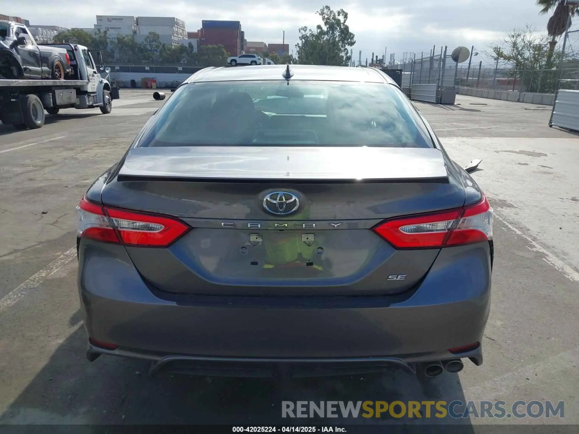 16 Фотография поврежденного автомобиля 4T1G11AK4LU963381 TOYOTA CAMRY 2020