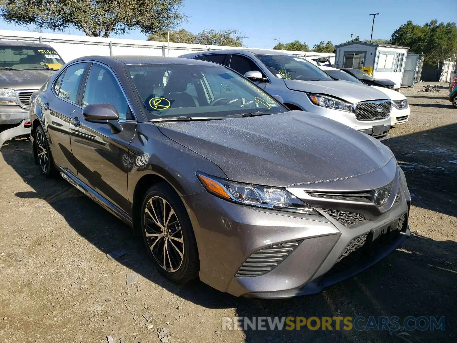 1 Photograph of a damaged car 4T1G11AK4LU986417 TOYOTA CAMRY 2020
