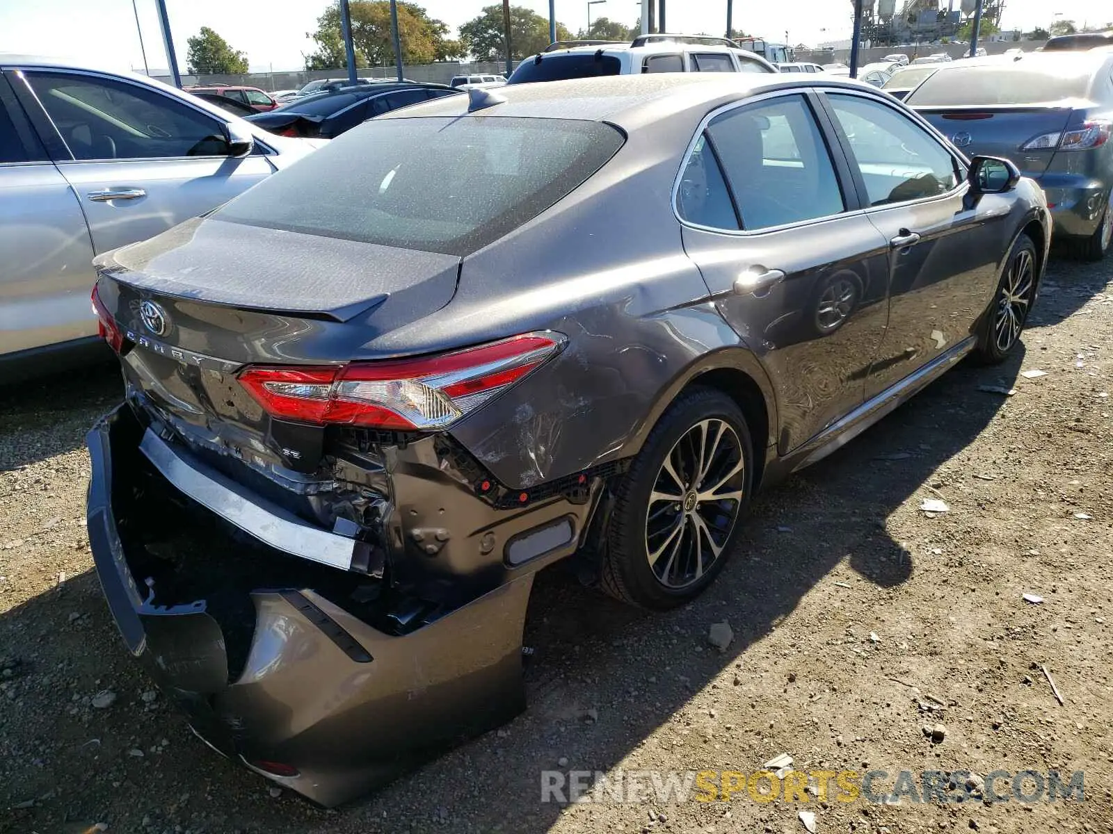 4 Photograph of a damaged car 4T1G11AK4LU986417 TOYOTA CAMRY 2020