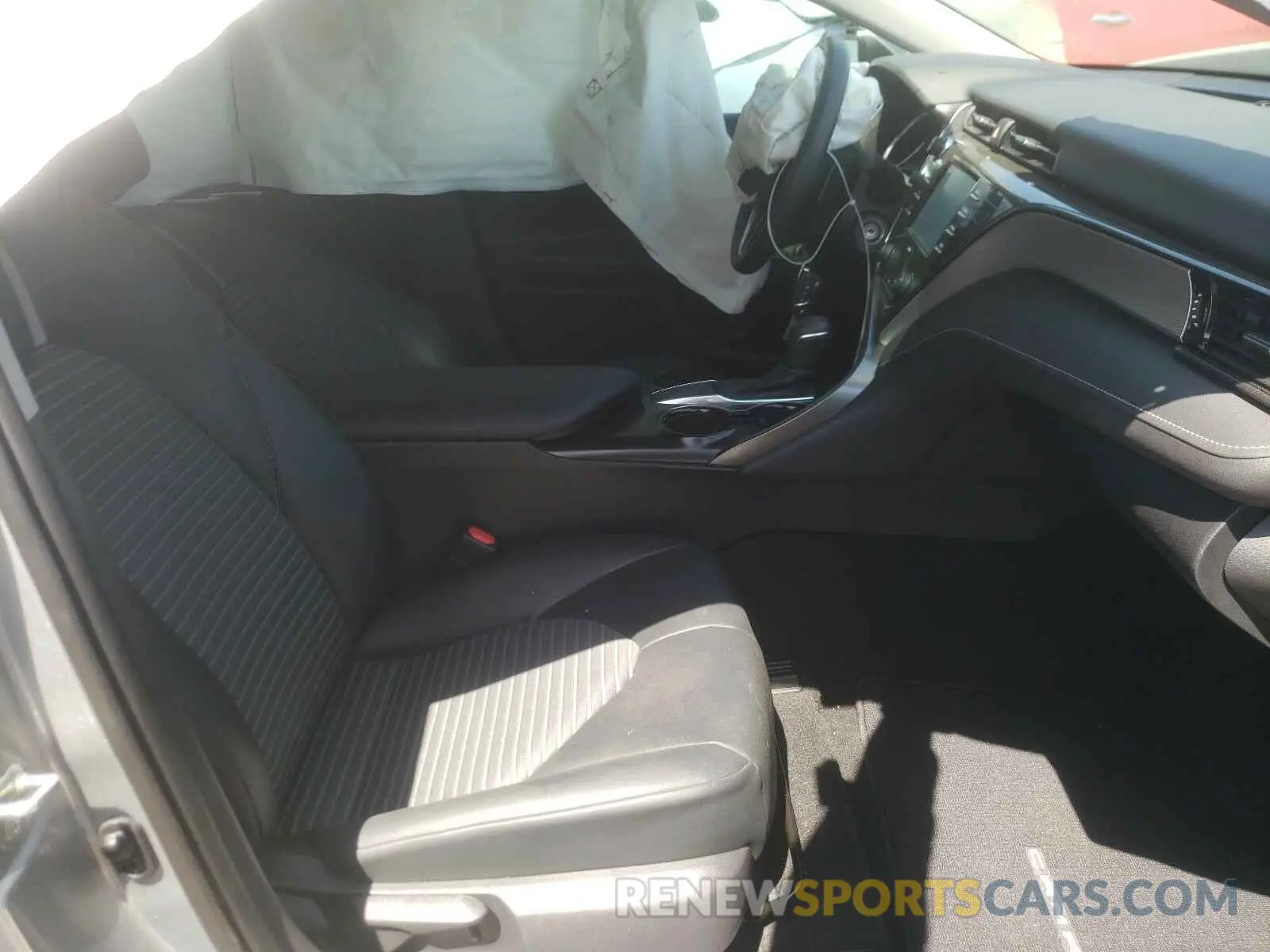 5 Photograph of a damaged car 4T1G11AK4LU991830 TOYOTA CAMRY 2020