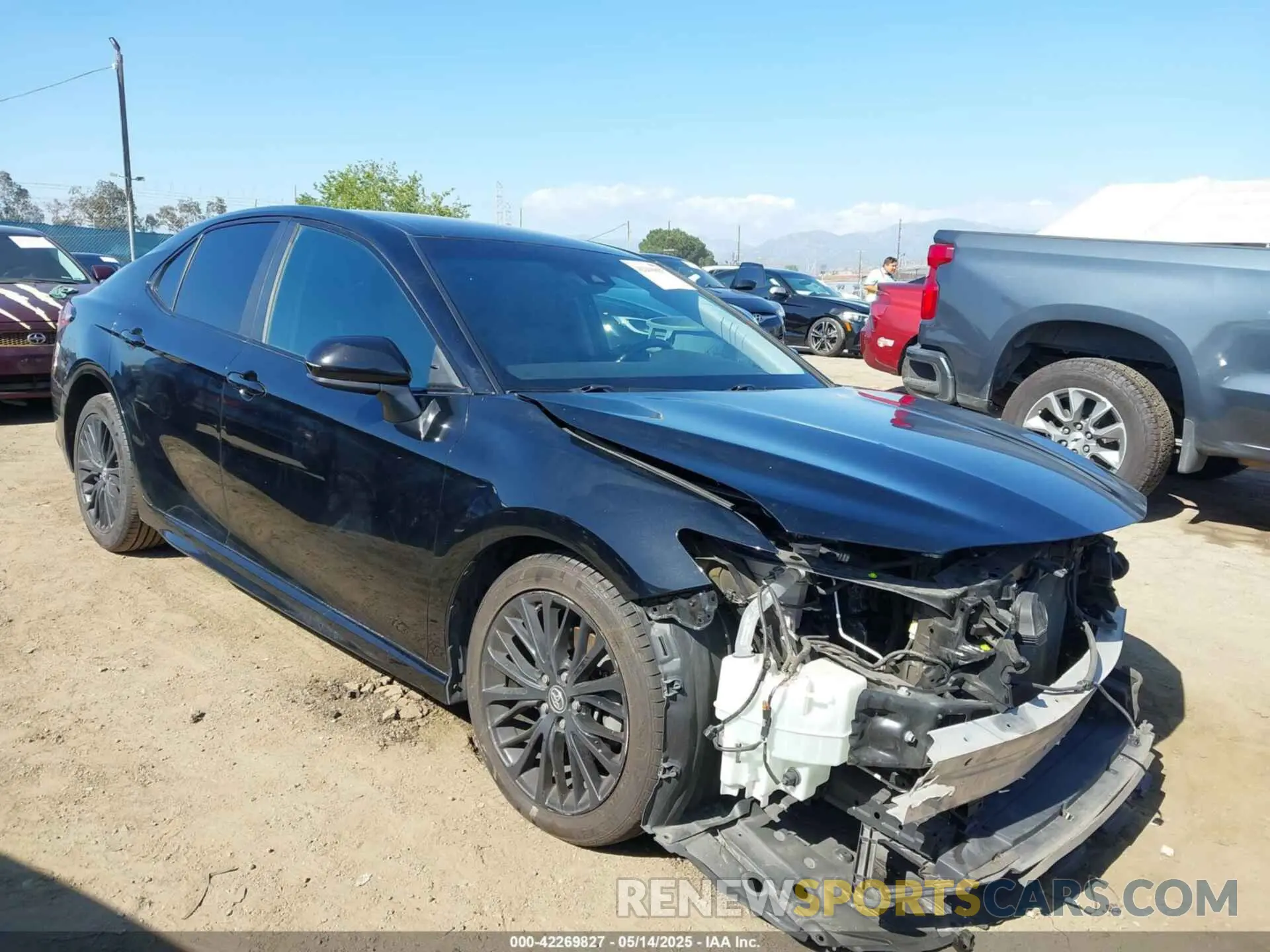 1 Фотография поврежденного автомобиля 4T1G11AK5LU309456 TOYOTA CAMRY 2020