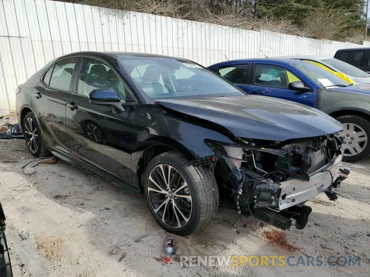 4 Photograph of a damaged car 4T1G11AK5LU315483 TOYOTA CAMRY 2020