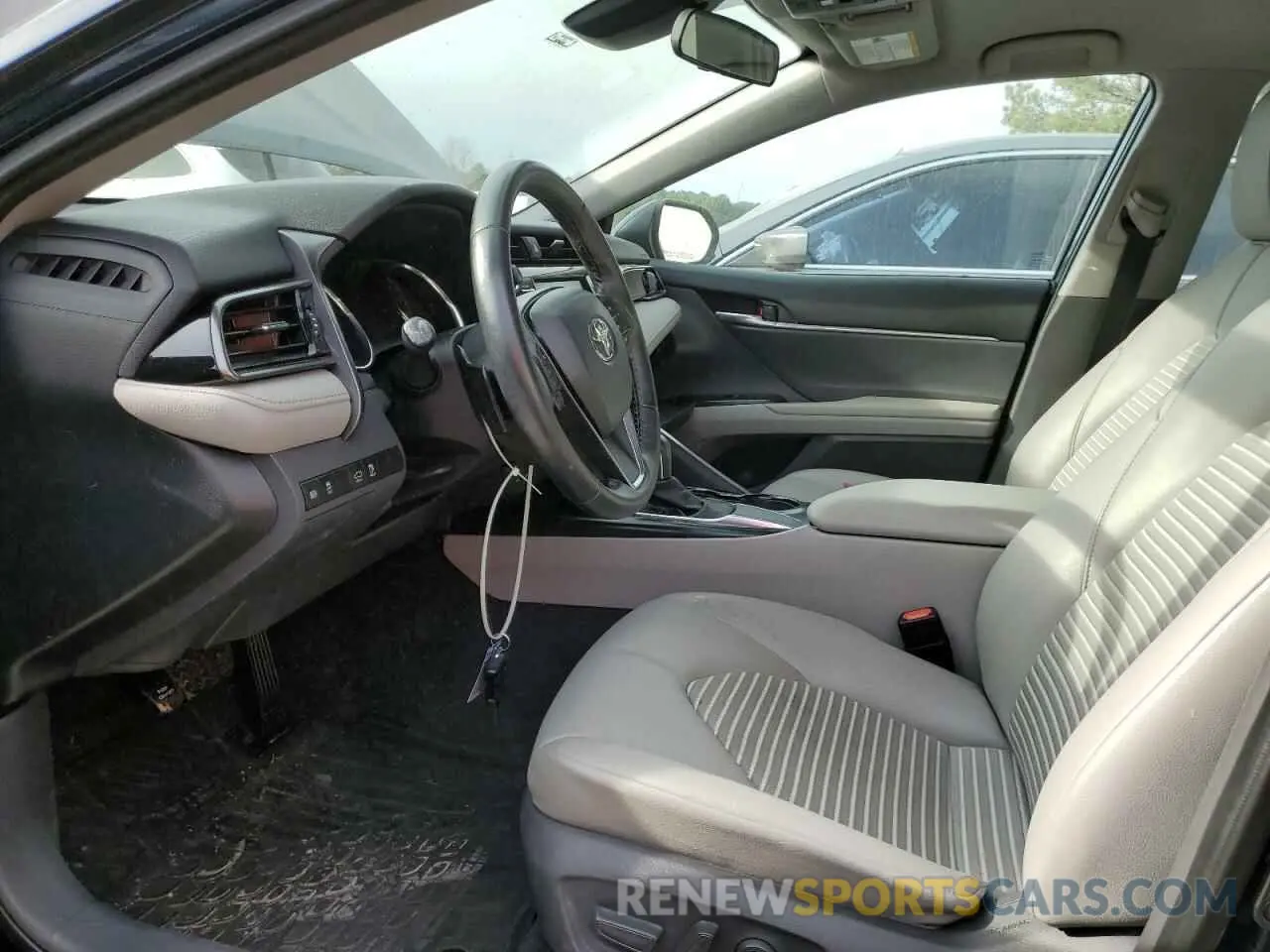 7 Photograph of a damaged car 4T1G11AK5LU315483 TOYOTA CAMRY 2020