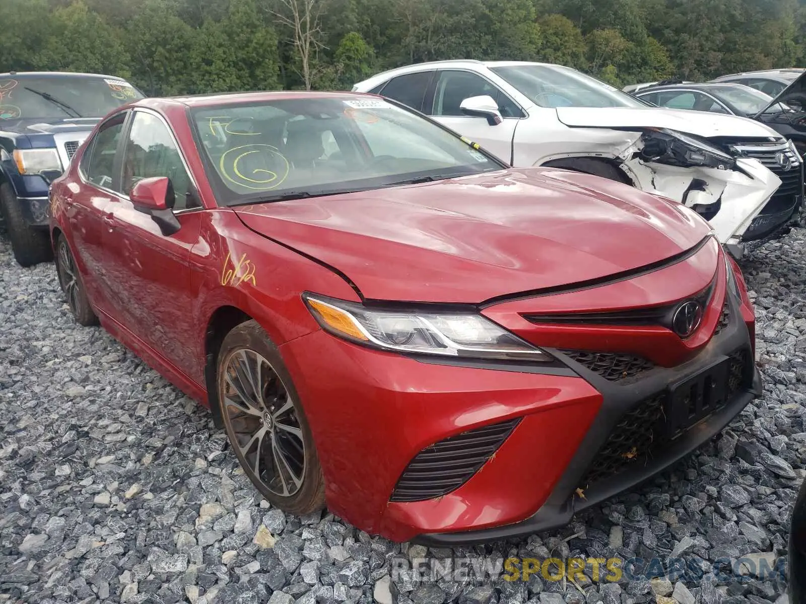 1 Photograph of a damaged car 4T1G11AK5LU330176 TOYOTA CAMRY 2020