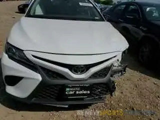 11 Photograph of a damaged car 4T1G11AK5LU347236 TOYOTA CAMRY 2020