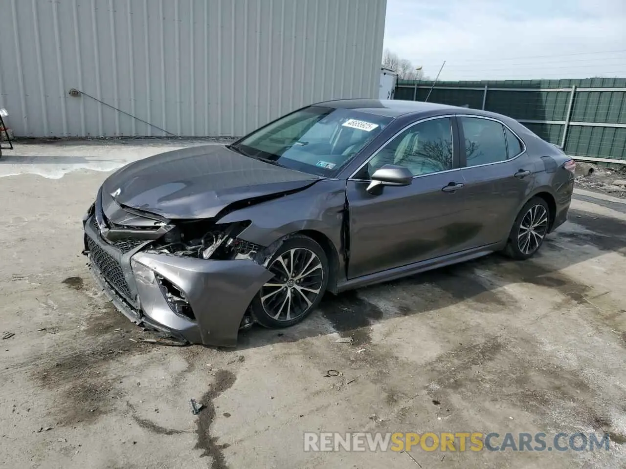 1 Photograph of a damaged car 4T1G11AK5LU353358 TOYOTA CAMRY 2020