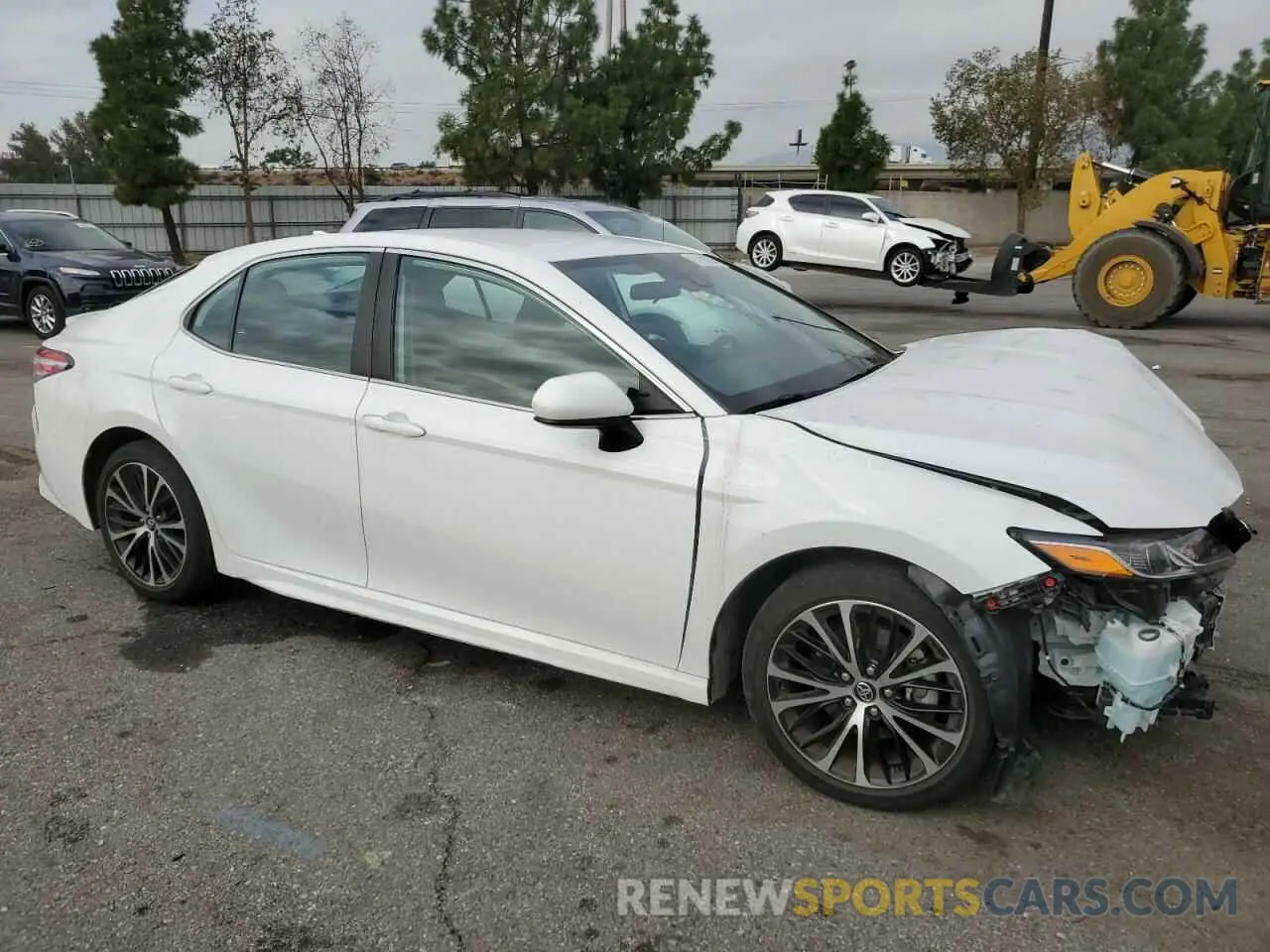 4 Photograph of a damaged car 4T1G11AK5LU354736 TOYOTA CAMRY 2020