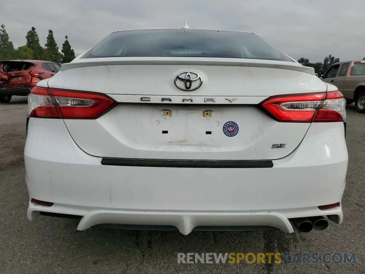6 Photograph of a damaged car 4T1G11AK5LU354736 TOYOTA CAMRY 2020