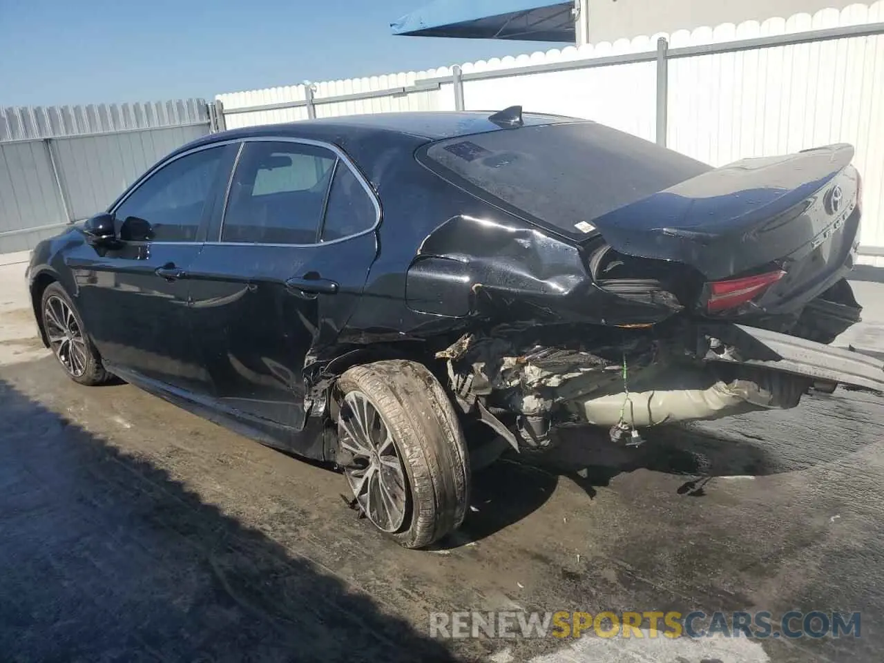2 Photograph of a damaged car 4T1G11AK5LU365753 TOYOTA CAMRY 2020